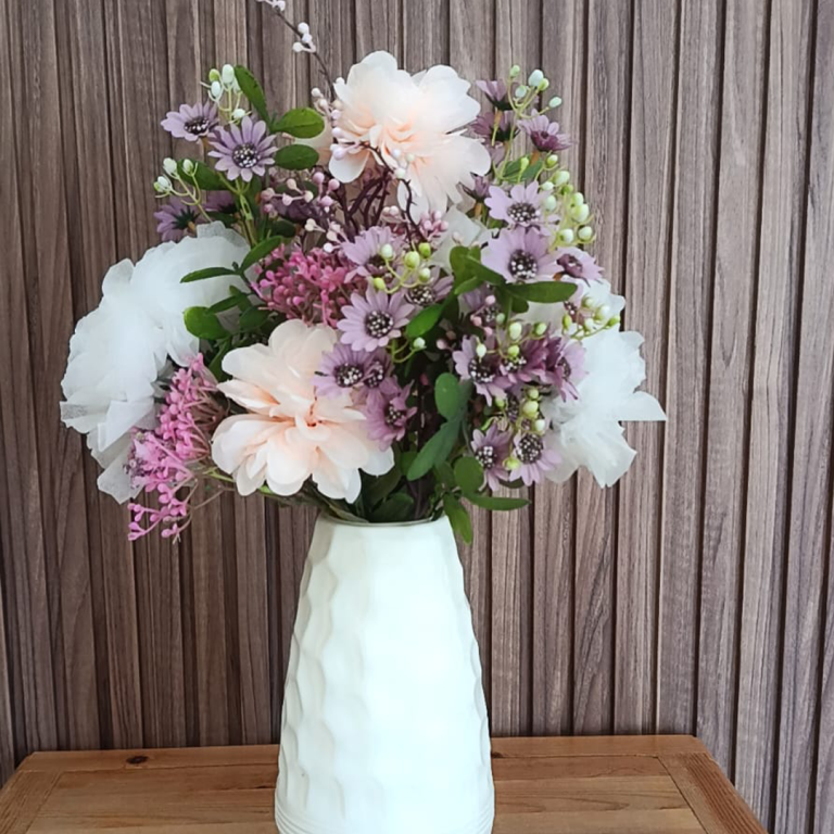 Vase décoratif blanc canard avec fleurs artificielles – Image 2