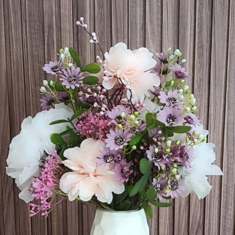Vase décoratif blanc canard avec fleurs artificielles – Image 3